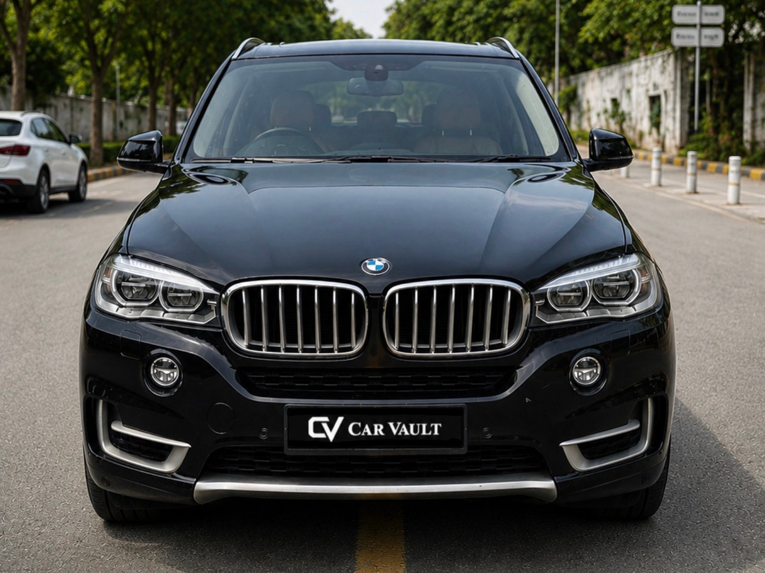 BMW X5 xDrive30d 2017 - Front View