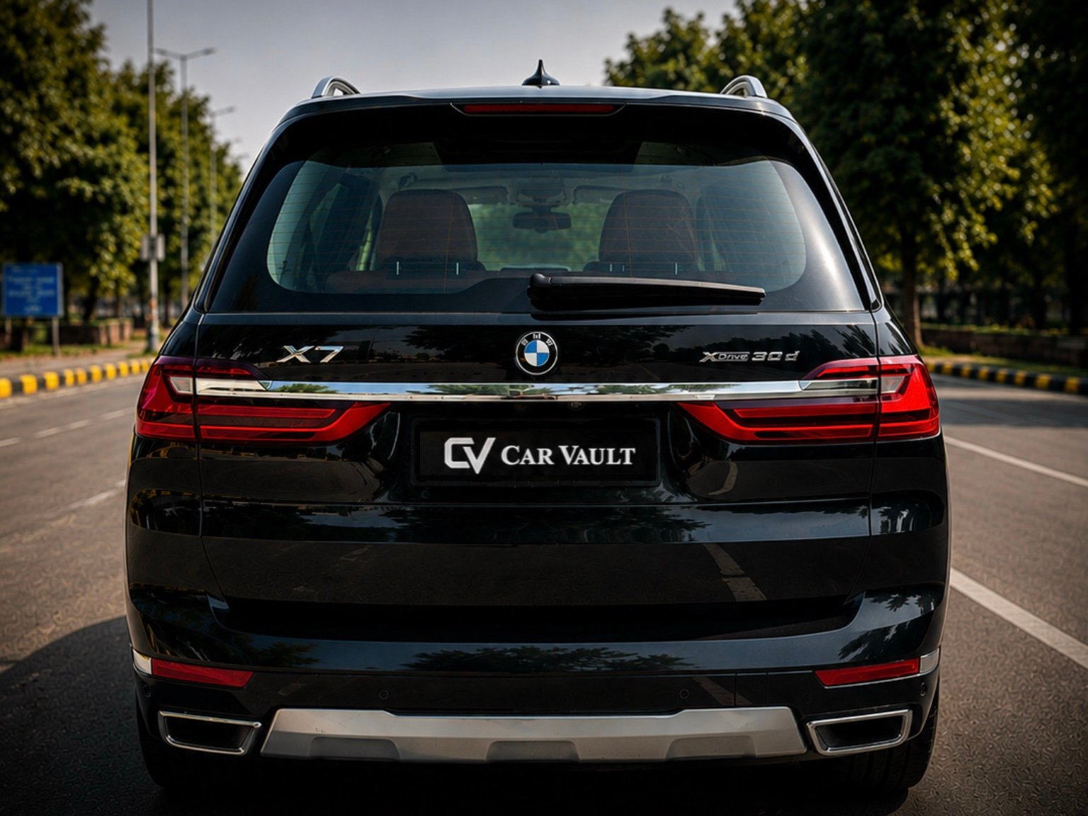 BMW X7 xDrive30d 2021 - Rear View