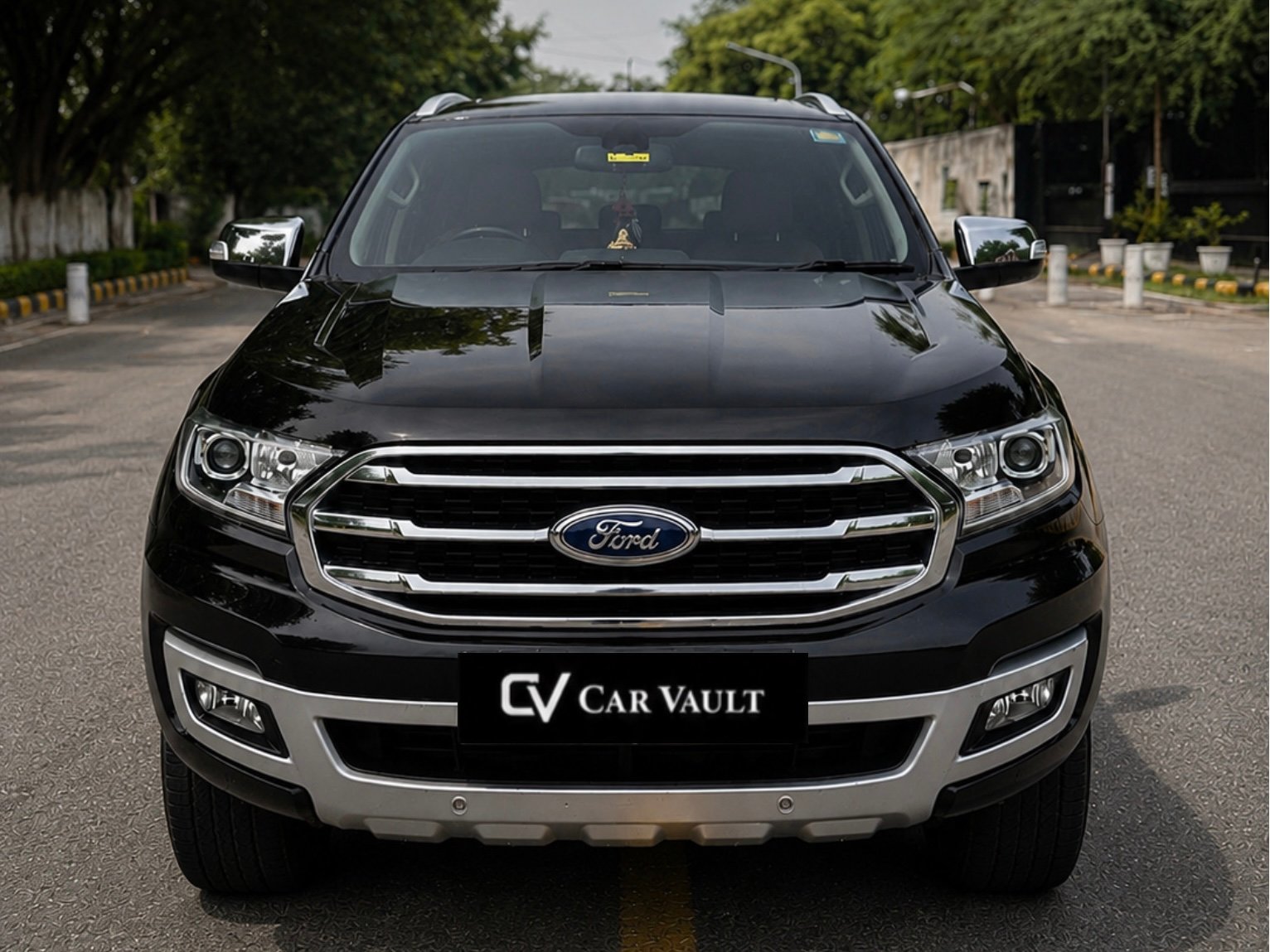Ford Endeavour Titanium+ 2021 Black - Front View