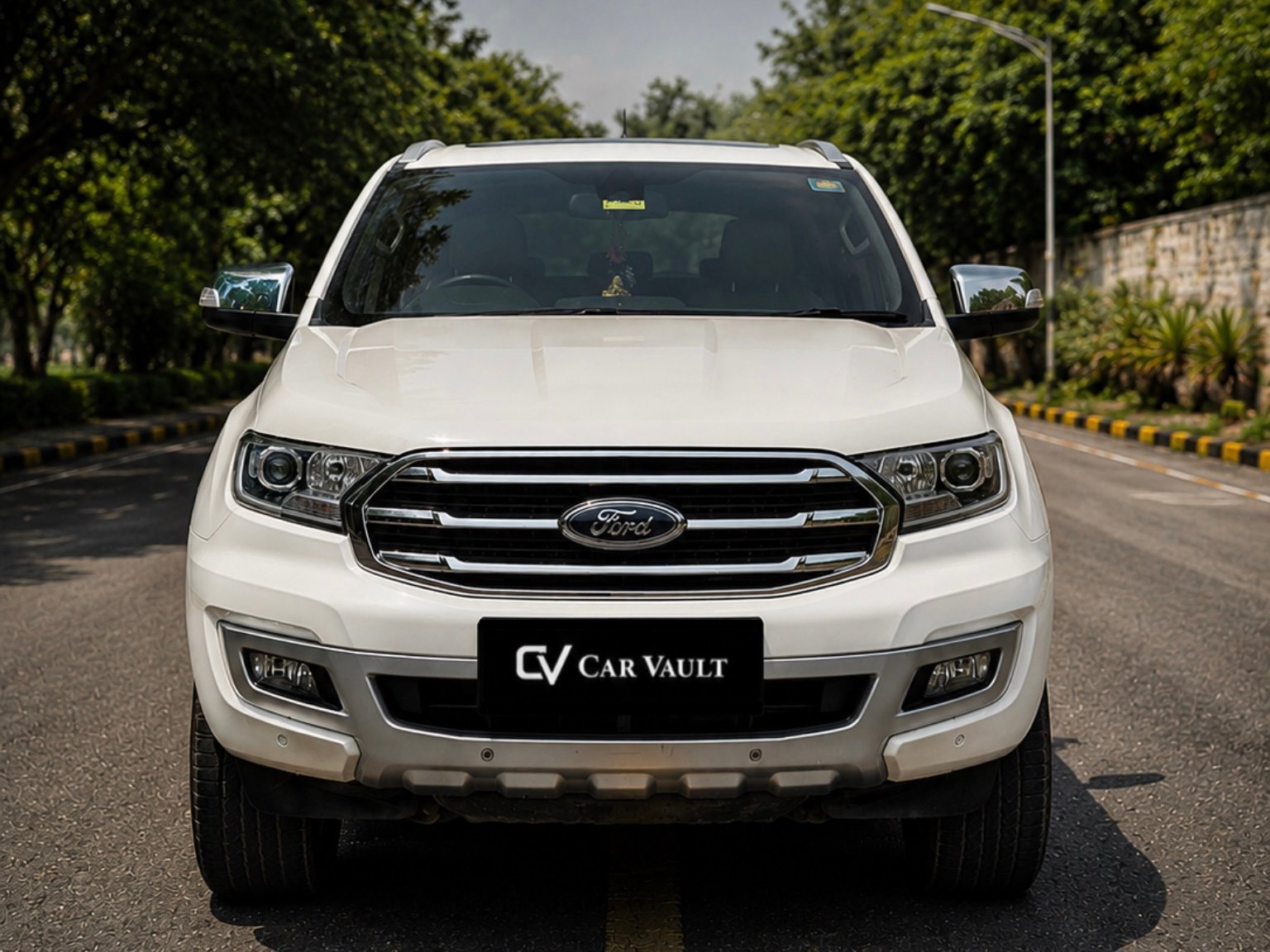 Ford Endeavour Titanium+ 2021 - Front View
