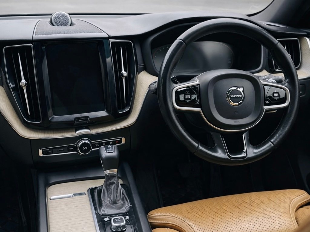 Volvo XC60 D5 Inscription - Interior